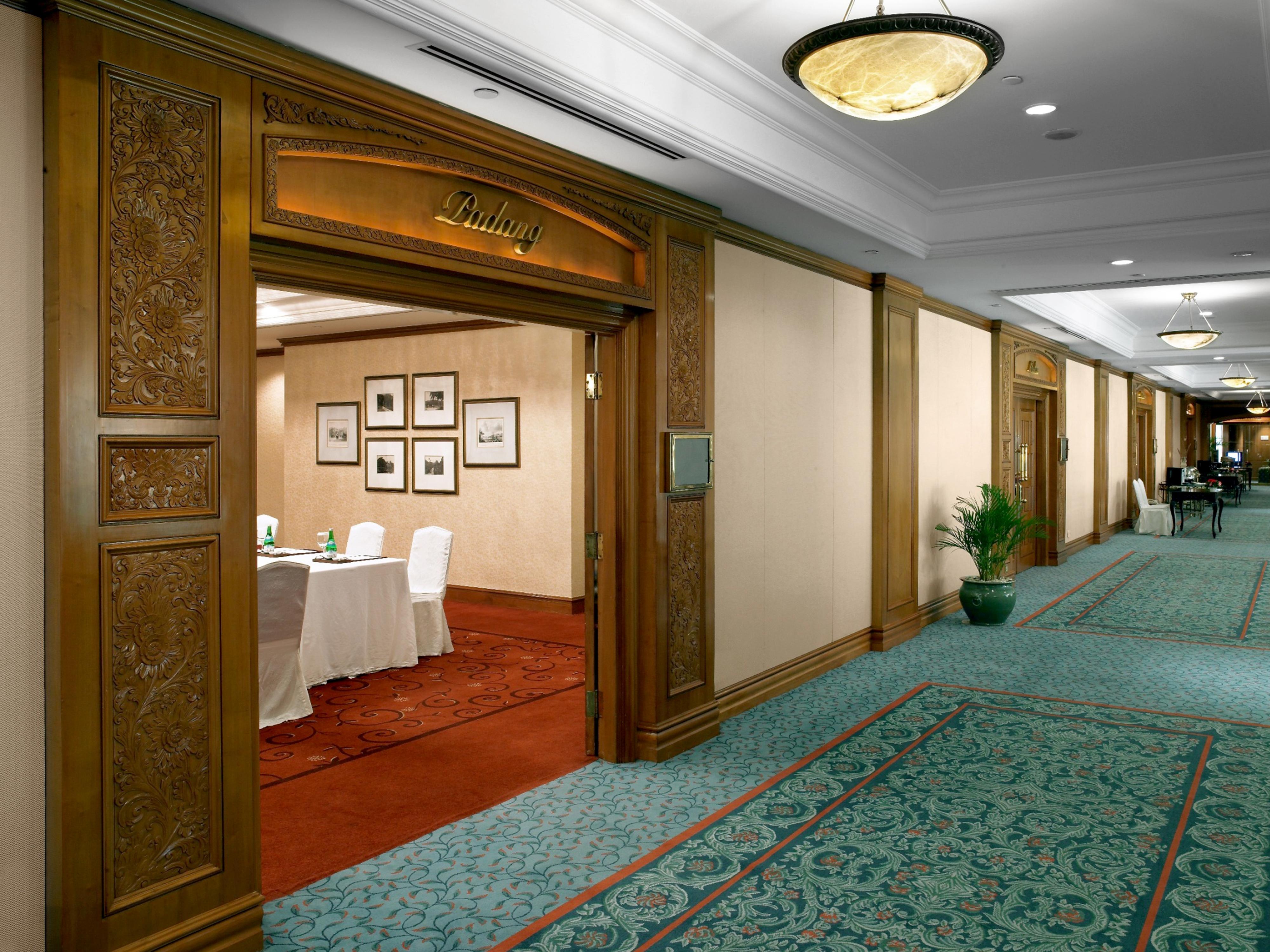 Shangri-La Jakarta Exterior foto